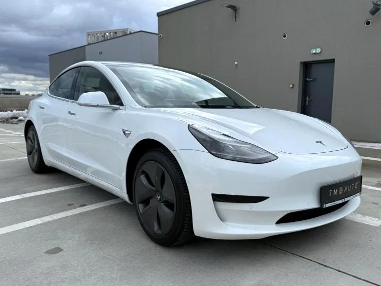 Tesla Model 3 Standard Range Plus 239KW / 325PS RWD